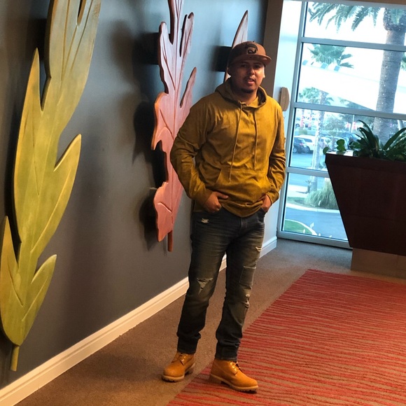 Meet your Posher, Jorge - Picture 1 of 1